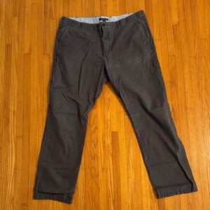 TOMMY HILFIGER GRAY CHINO PANTS Men’s 40 x 34
